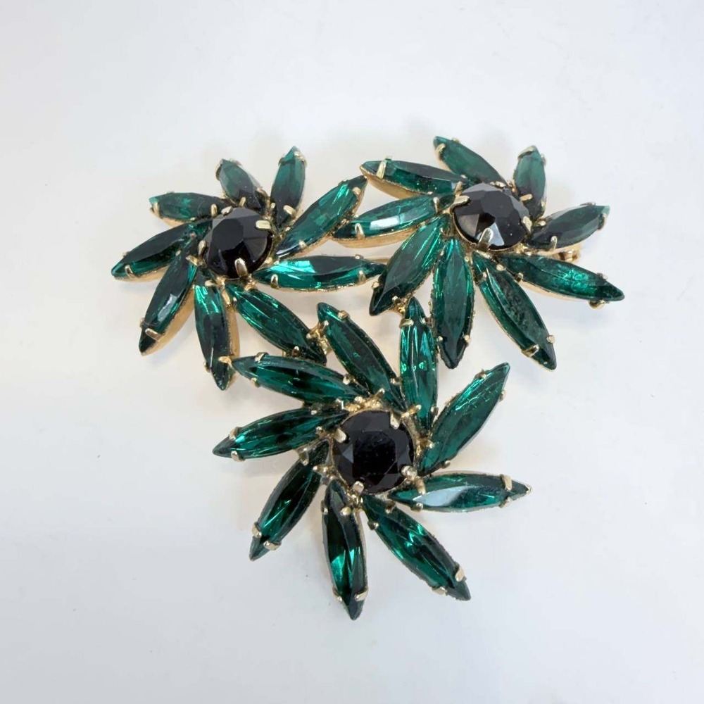 Vintage Emerald Green Black Rhinestone Flower Brooch Gold Tone Triple Sunburst